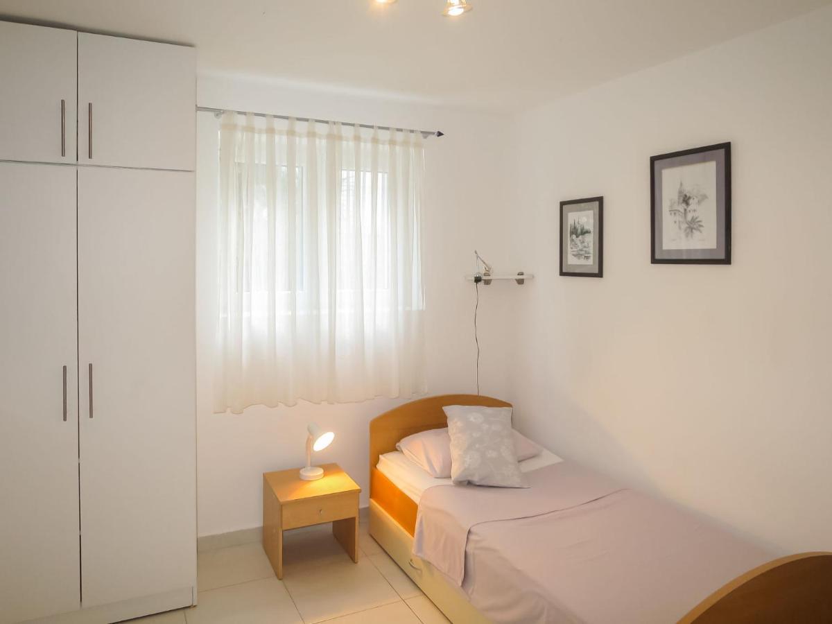 Apartment Gottwald - Srd305 By Interhome Starigrad Paklenica Extérieur photo